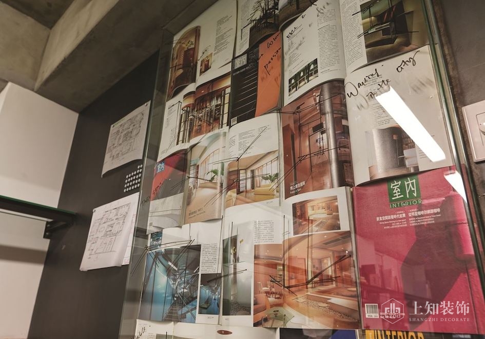 這個辦公室設計承載著20年的光輝歲月,工業感很強的辦公室設計-8.jpg